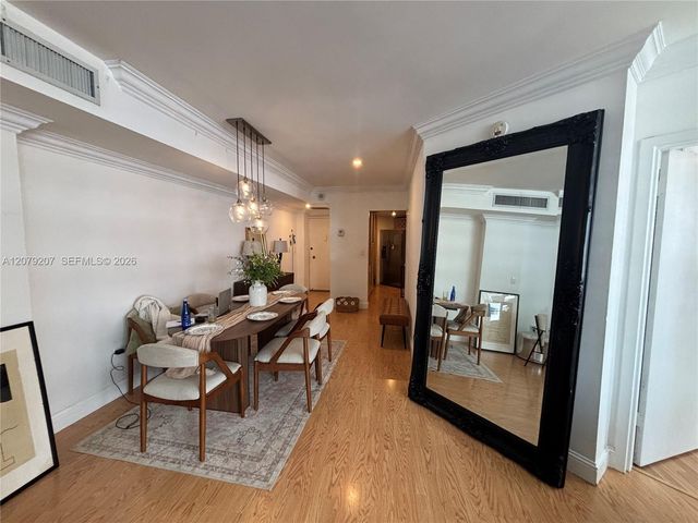 999 Brickell Bay Drive 1105, Miami, FL 33131