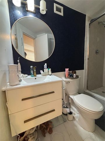 999 Brickell Bay Drive 1105, Miami, FL 33131