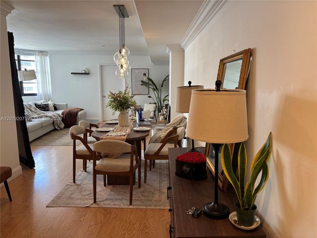 999 Brickell Bay Drive 1105, Miami, FL 33131