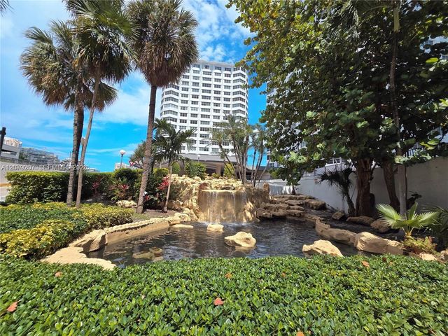 999 Brickell Bay Drive 1105, Miami, FL 33131
