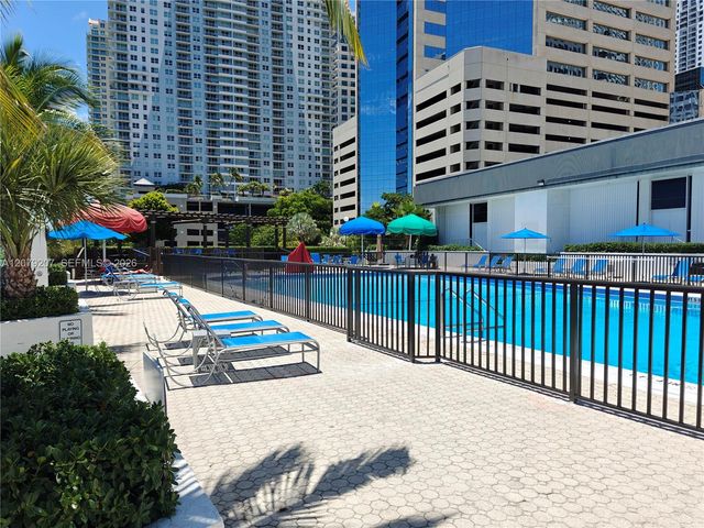 999 Brickell Bay Drive 1105, Miami, FL 33131