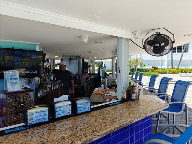 999 Brickell Bay Drive 1105, Miami, FL 33131