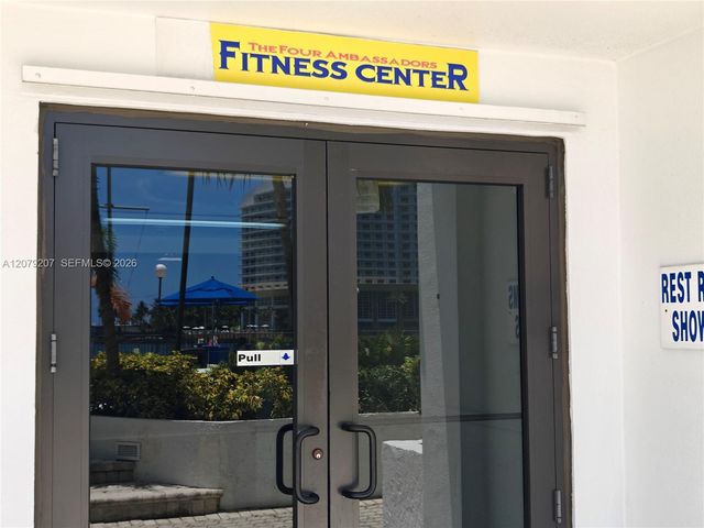 999 Brickell Bay Drive 1105, Miami, FL 33131