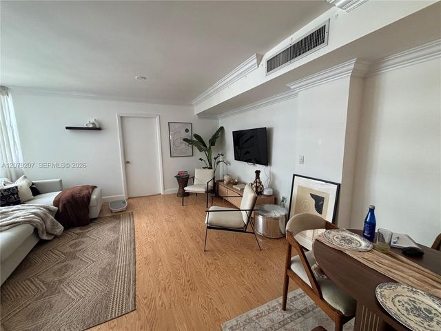 999 Brickell Bay Drive 1105, Miami, FL 33131