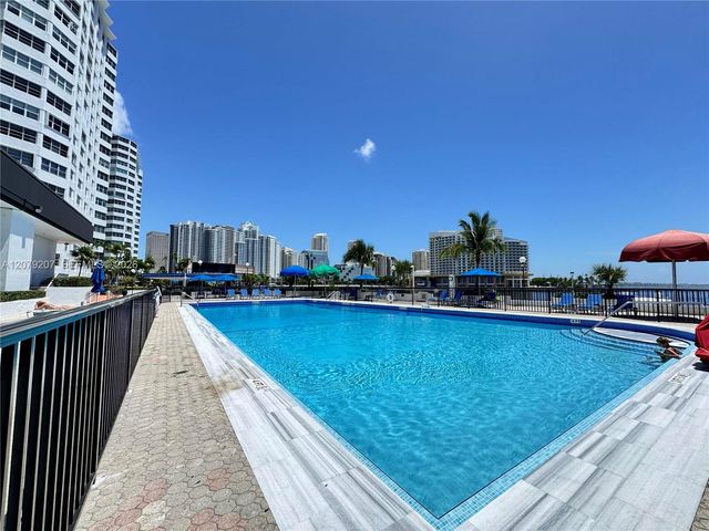 999 Brickell Bay Drive 1105, Miami, FL 33131