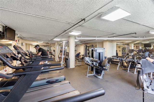 999 Brickell Bay Drive 1105, Miami, FL 33131