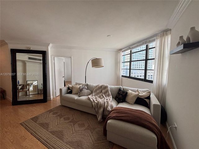999 Brickell Bay Drive 1105, Miami, FL 33131