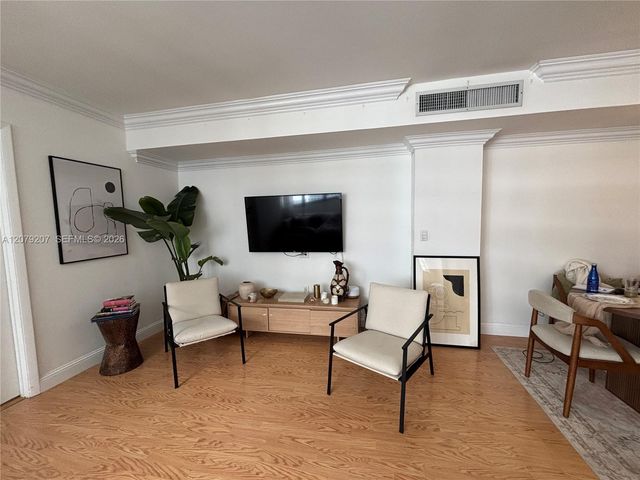 999 Brickell Bay Drive 1105, Miami, FL 33131