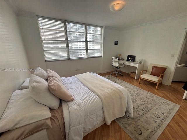 999 Brickell Bay Drive 1105, Miami, FL 33131