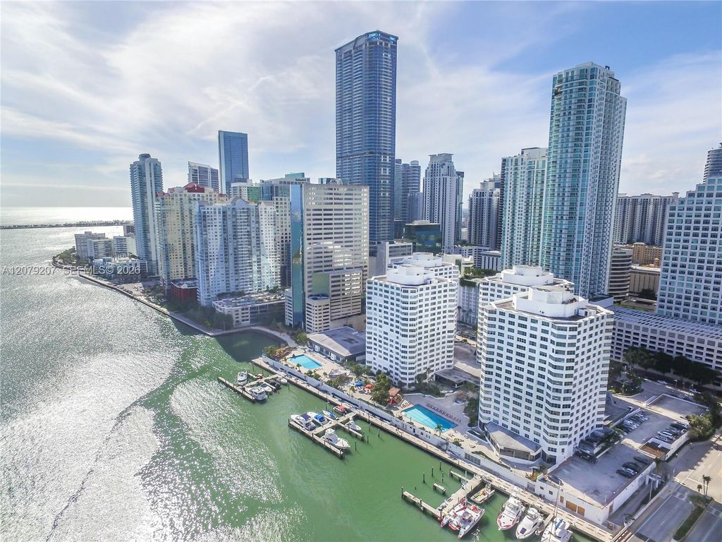 999 Brickell Bay Drive 1105, Miami, FL 33131