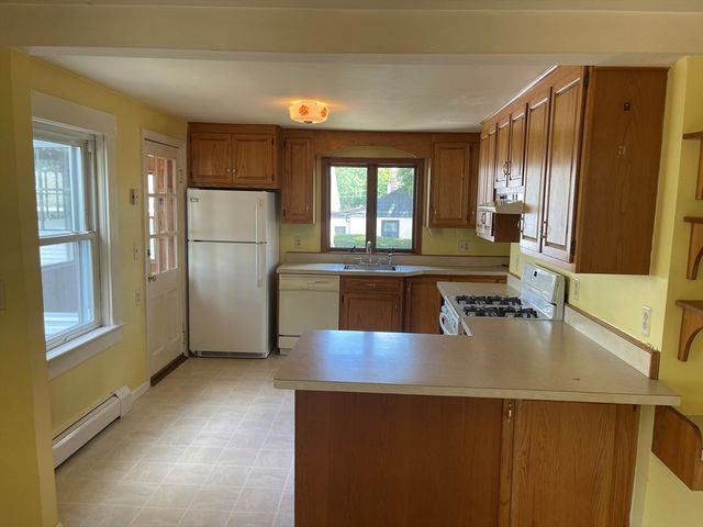 35 Sparks Street, Lowell, MA 01854