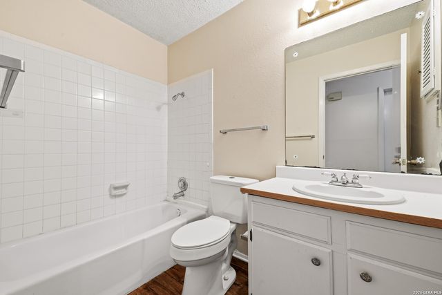 5416 RAMBOWLLETTE DR, San Antonio, TX 78247