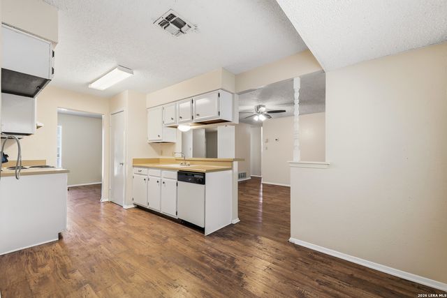 5416 RAMBOWLLETTE DR, San Antonio, TX 78247
