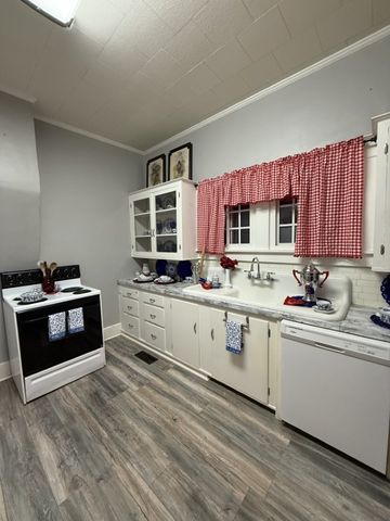 409 N Military Ave, N, Lawrenceburg, TN 38464