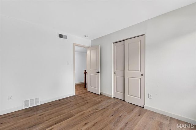 12518 Woodstream Drive, St Louis, MO 63138