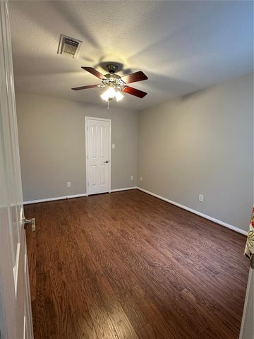 11530 Twain Drive, Montgomery, TX 77356