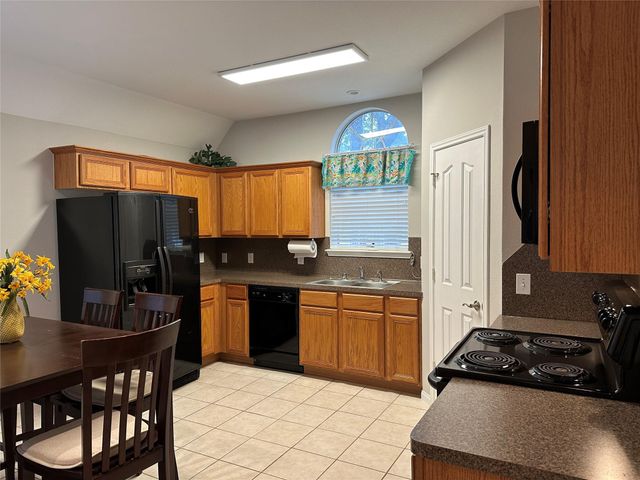 11530 Twain Drive, Montgomery, TX 77356
