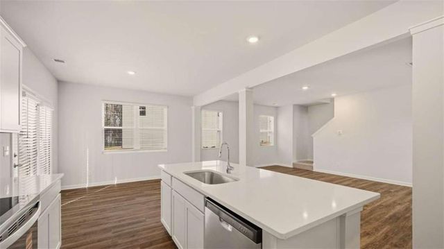 100 Oakchase Park Lane, Hampton, GA 30228