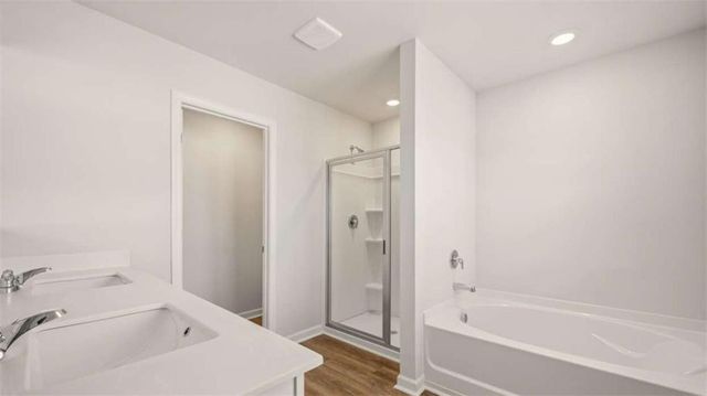 100 Oakchase Park Lane, Hampton, GA 30228