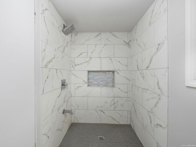 10323 HILLBROOK RD, Schertz, TX 78108