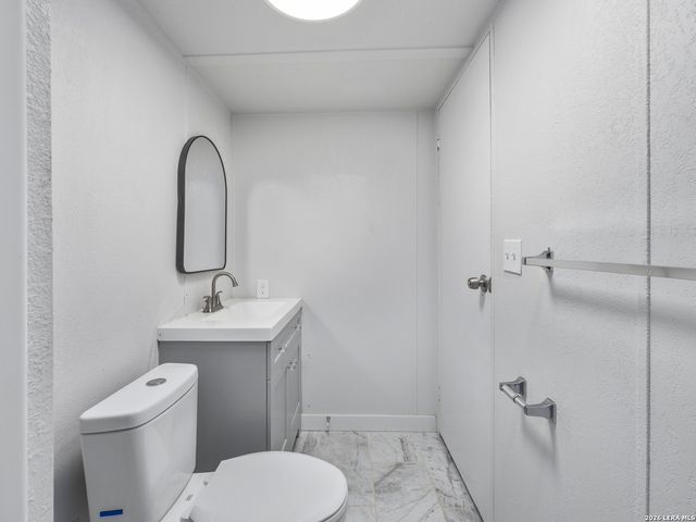 10323 HILLBROOK RD, Schertz, TX 78108