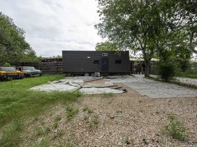 10323 HILLBROOK RD, Schertz, TX 78108