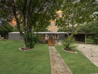 10323 HILLBROOK RD, Schertz, TX 78108