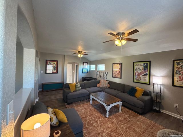 13438 Canyon Mdw, San Antonio, TX 78254