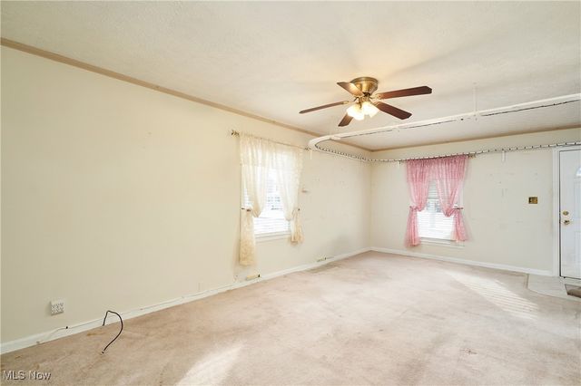 305 Hayes Avenue, Cuyahoga Falls, OH 44221