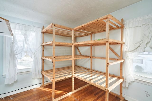 305 Hayes Avenue, Cuyahoga Falls, OH 44221