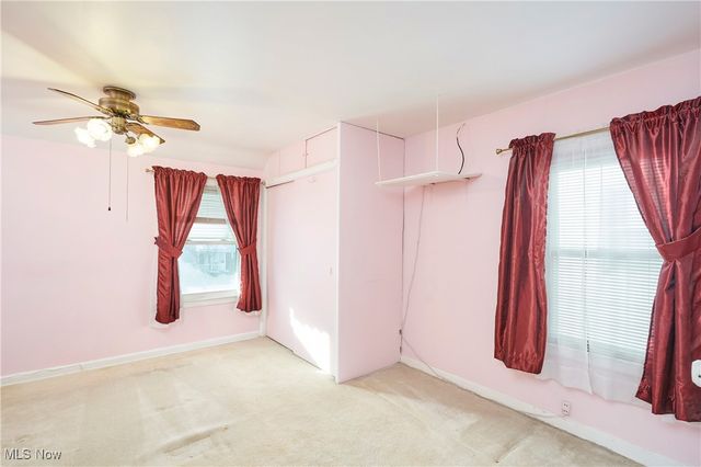 305 Hayes Avenue, Cuyahoga Falls, OH 44221