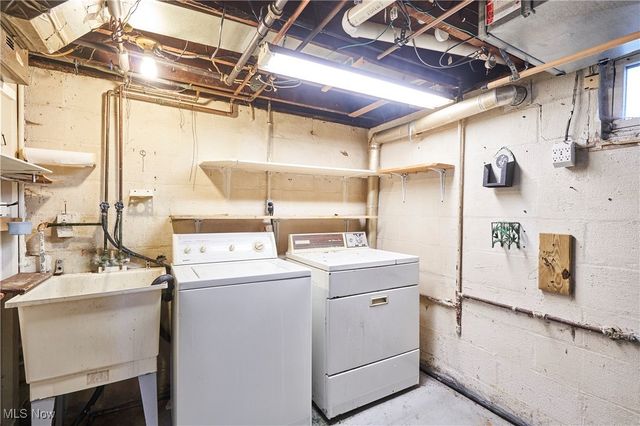 305 Hayes Avenue, Cuyahoga Falls, OH 44221