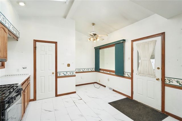 305 Hayes Avenue, Cuyahoga Falls, OH 44221