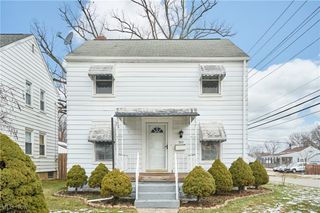 305 Hayes Avenue, Cuyahoga Falls, OH 44221