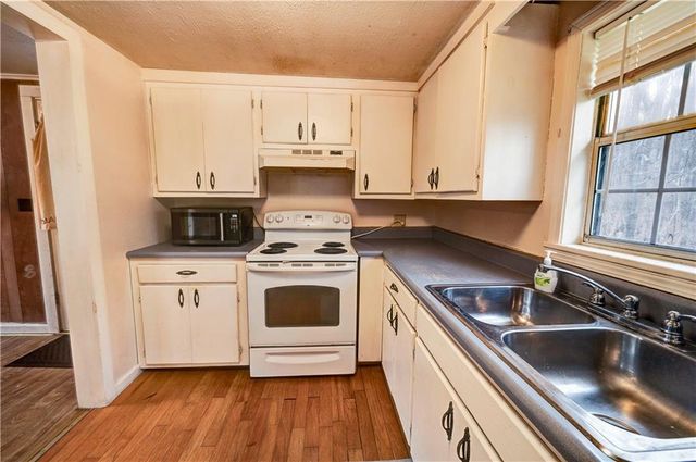 1021 Newtown Creek Loop NE, Calhoun, GA 30701