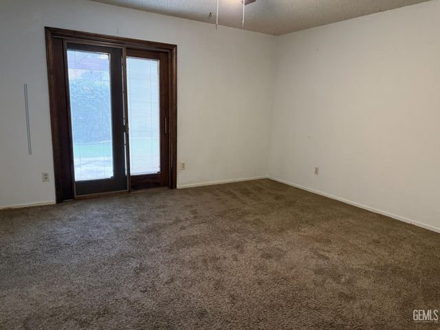 3105 Fortune Street, Bakersfield, CA 93313