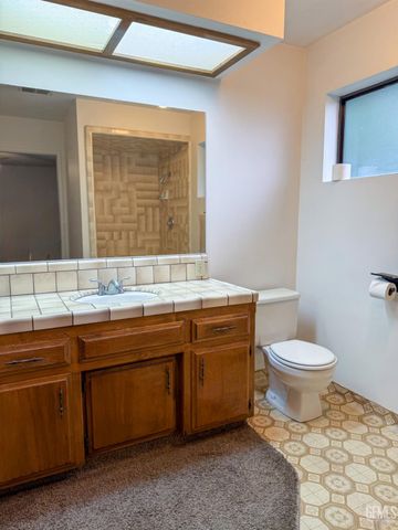 3105 Fortune Street, Bakersfield, CA 93313