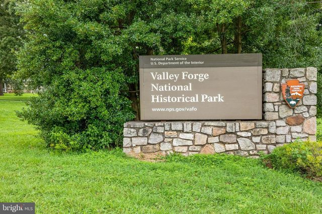 860 GRAPHITE DR, Phoenixville, PA 19460