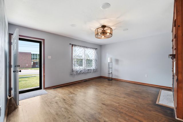 1605 W WORLEY ST, Columbia, MO 65203