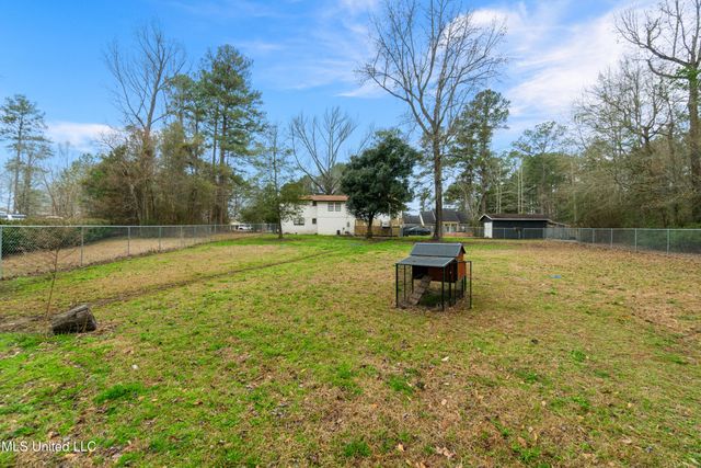 156 Balboa Drive, Hattiesburg, MS 39402