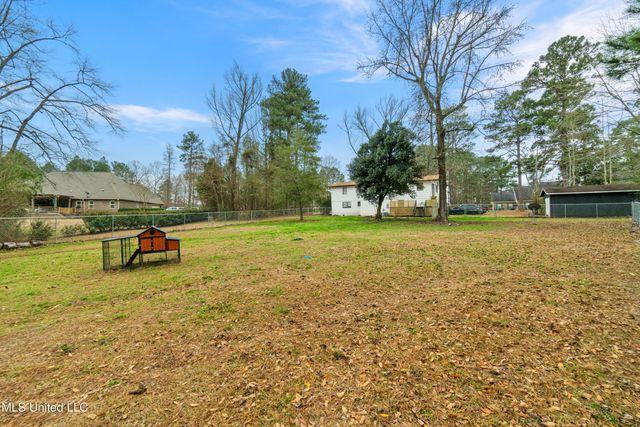 156 Balboa Drive, Hattiesburg, MS 39402