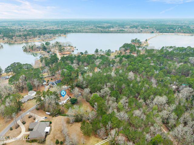 156 Balboa Drive, Hattiesburg, MS 39402