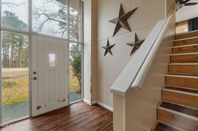 156 Balboa Drive, Hattiesburg, MS 39402