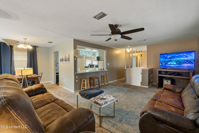 156 Balboa Drive, Hattiesburg, MS 39402