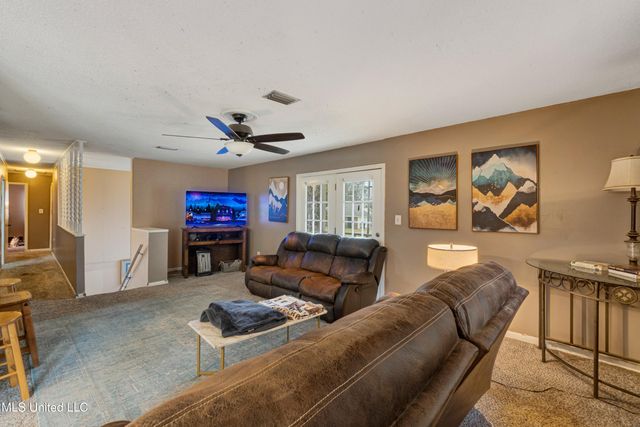 156 Balboa Drive, Hattiesburg, MS 39402