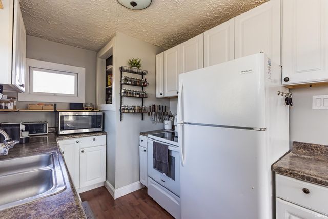 800 W Wills Avenue, Muncie, IN 47303