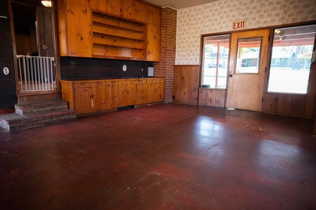 534 E Morton Avenue, Porterville, CA 93257