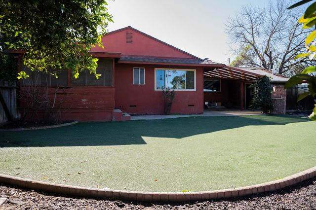 534 E Morton Avenue, Porterville, CA 93257