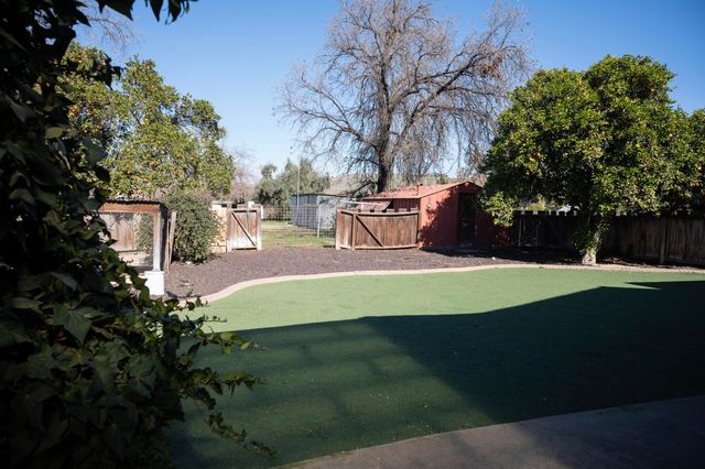 534 E Morton Avenue, Porterville, CA 93257