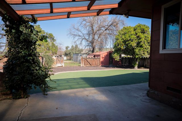 534 E Morton Avenue, Porterville, CA 93257